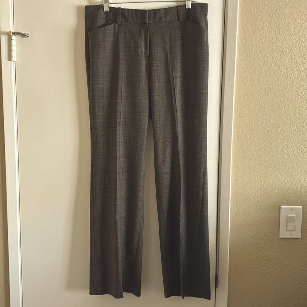 Women's Classic Straight-Leg Dress Pants in Dark Gray Plaid
